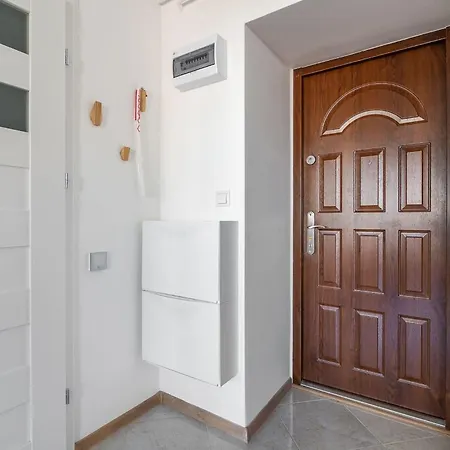 Aesthetic Located In Centre With Balcony By Renters Lejlighed Warszawa