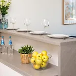 Aesthetic Located In Centre With Balcony By Renters Apartment