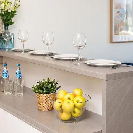 Aesthetic Apartment Located In Centre With Balcony By Noclegi Renters דירה