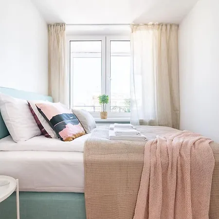 Navy Aesthetic With Balcony By Renters * Warsaw