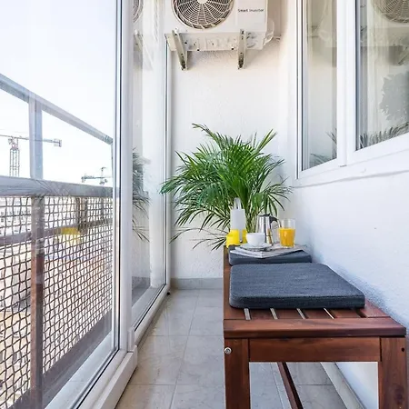 Navy Aesthetic With Balcony By Renters Apartment