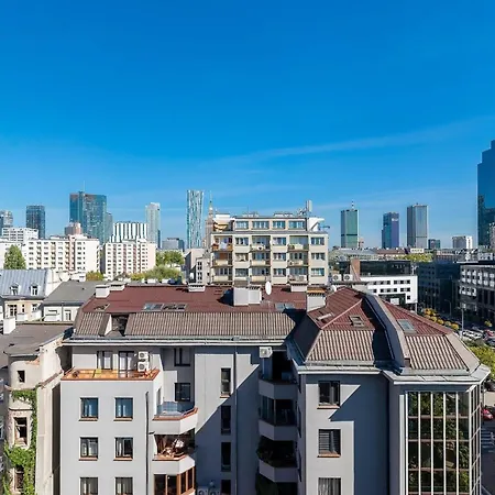 Aesthetic Located In Centre With Balcony By Renters Apartment *