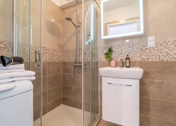 Aesthetic Located In Centre With Balcony By Renters Warszawa