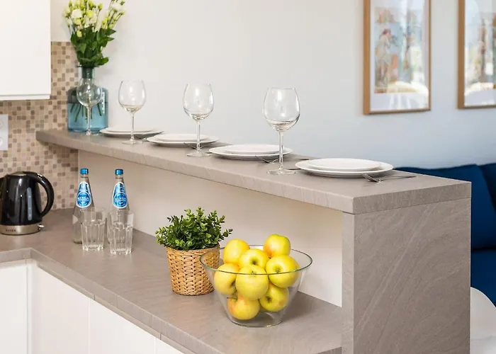 Aesthetic Located In Centre With Balcony By Renters Lejlighed