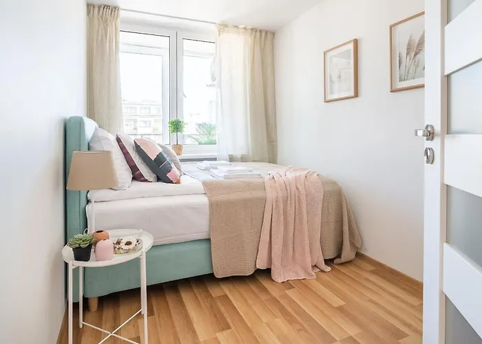 Aesthetic Located In Centre With Balcony By Renters Lejlighed *