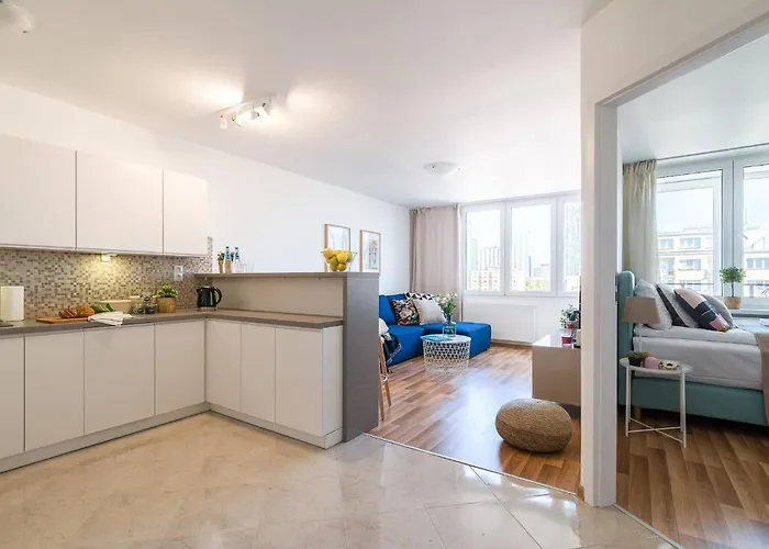 Lejlighed Aesthetic Located In Centre With Balcony By Renters Warszawa