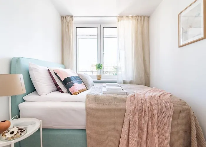 Aesthetic Located In Centre With Balcony By Renters * Warszawa